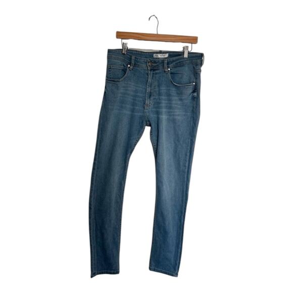 ZARA Denim Mens 34 straight fit five-pocket design medium-blue washed jeans - Picture 10 of 11